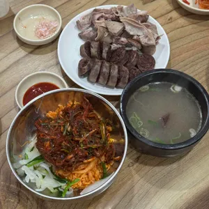 시장비빔밥 업체 관련 사진